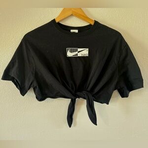 Nike Women’s Medium Tie Front Crop T-shirt